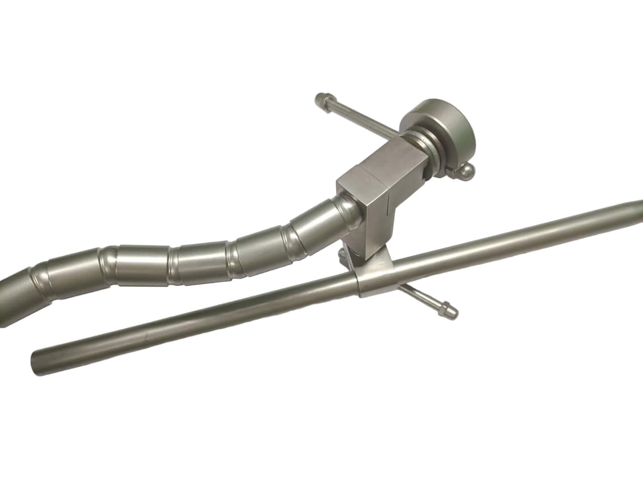 Three Nathanson liver retractor hook options for laparoscopic procedures